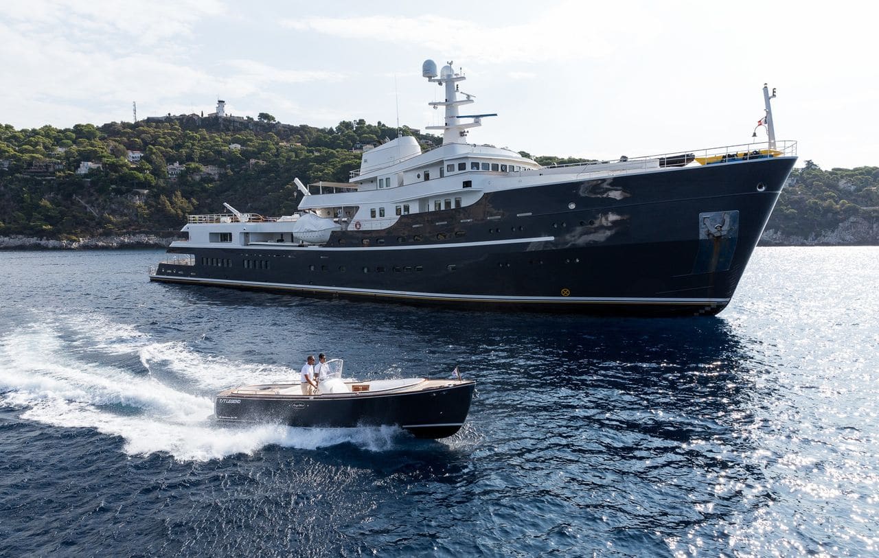 M/Y Legend – 253 Ft